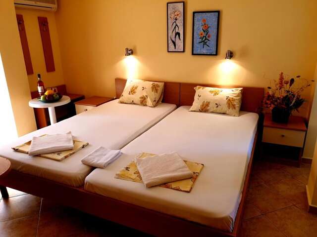 Отель Family Hotel Rosi Свети-Влас-12