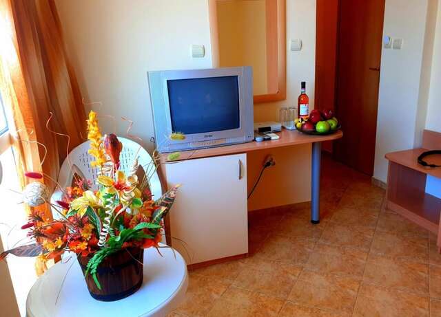 Отель Family Hotel Rosi Свети-Влас-14