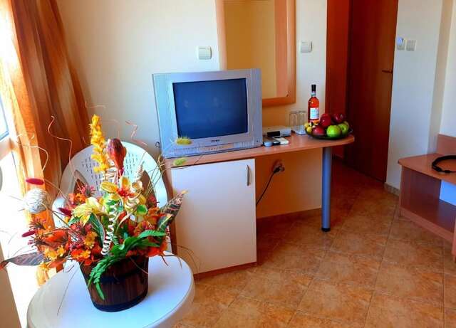 Отель Family Hotel Rosi Свети-Влас-32